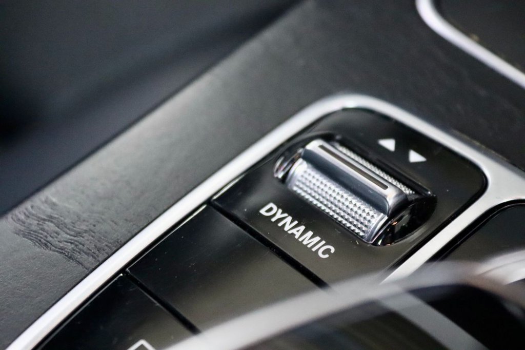 Used Mercedes-Benz GLC 2017 for sale - 76356689: Photo 33