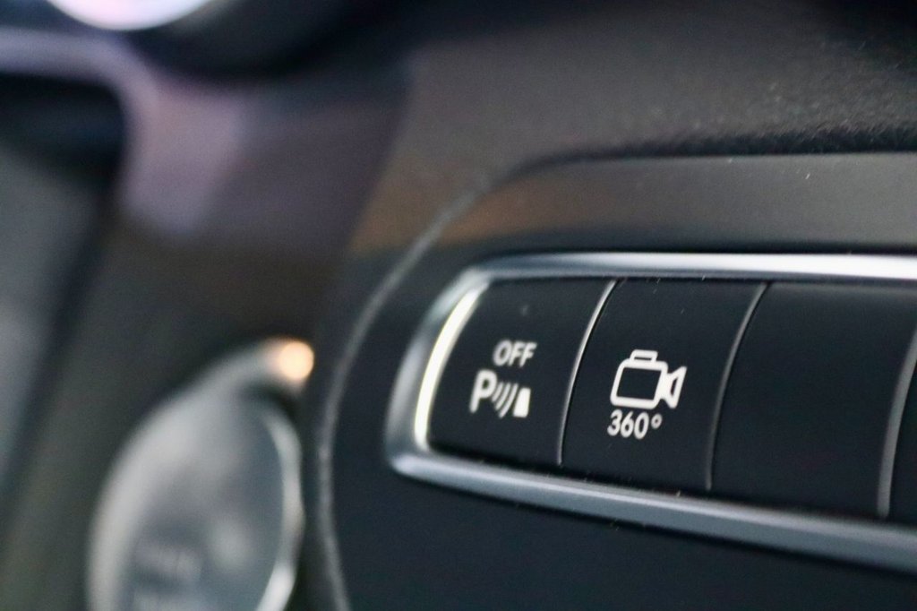 Used Mercedes-Benz GLC 2017 for sale - 76356689: Photo 35