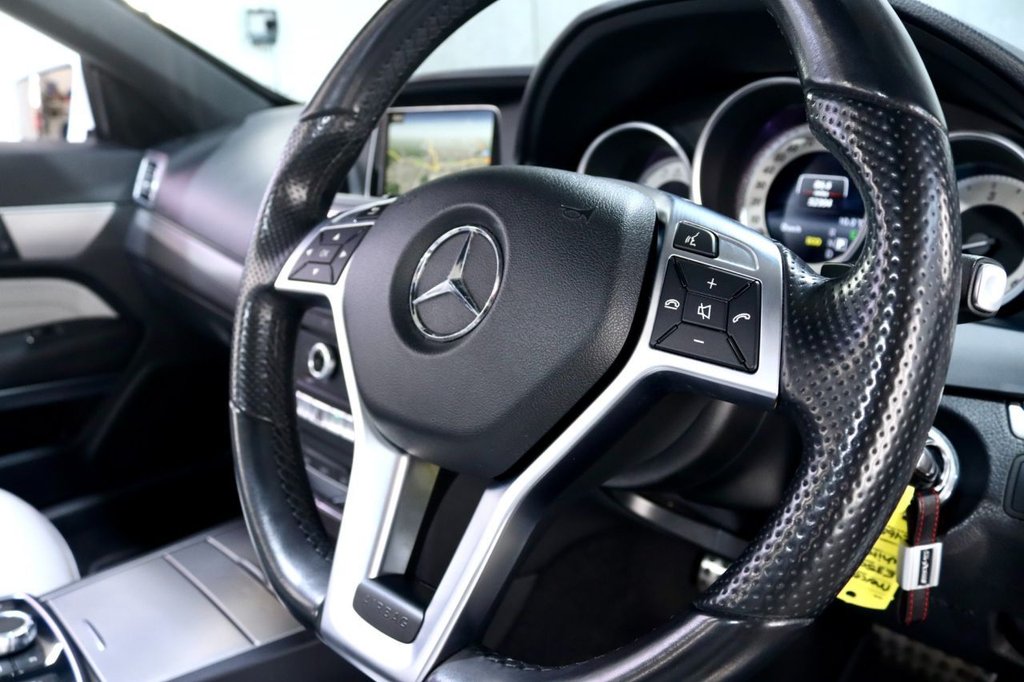 Used Mercedes-Benz E Class 2015 for sale - 77805938: Photo 21