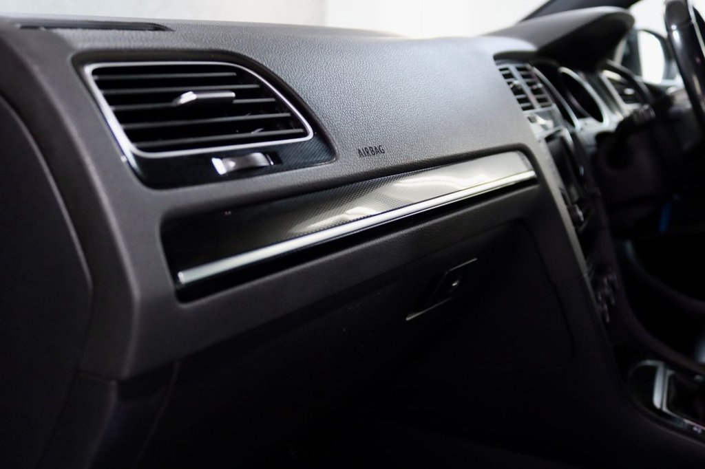 Used Volkswagen Golf 2014 for sale - 78140742: Photo 31