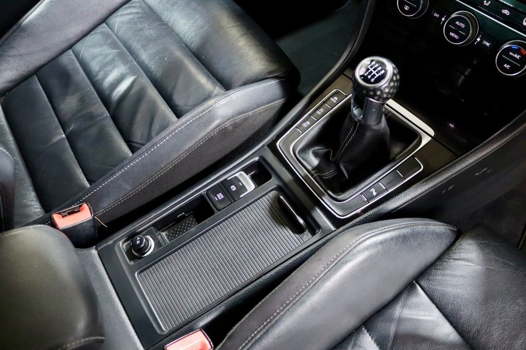 Used Volkswagen Golf 2014 for sale - 78140742: Photo 32