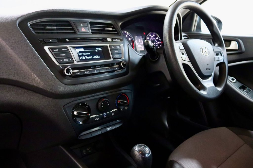 Used Hyundai i20 2018 for sale - 76068418: Photo 13