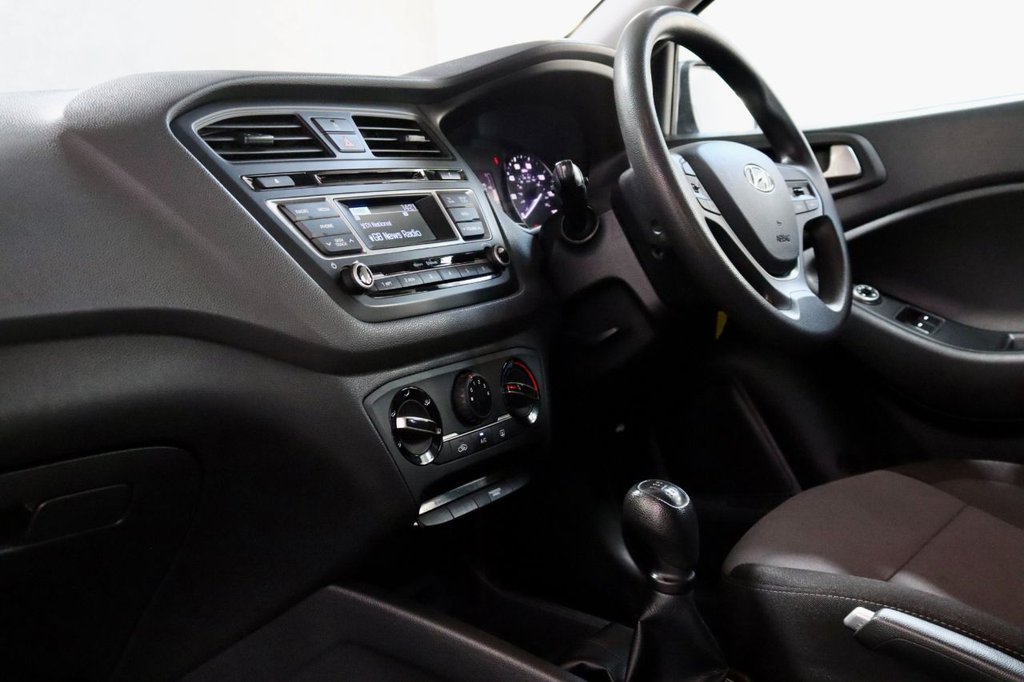 Used Hyundai i20 2018 for sale - 76068418: Photo 17