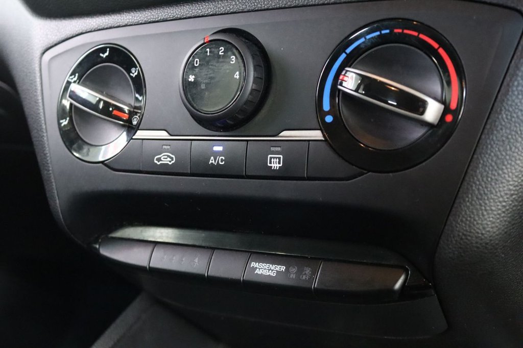 Used Hyundai i20 2018 for sale - 76068418: Photo 29
