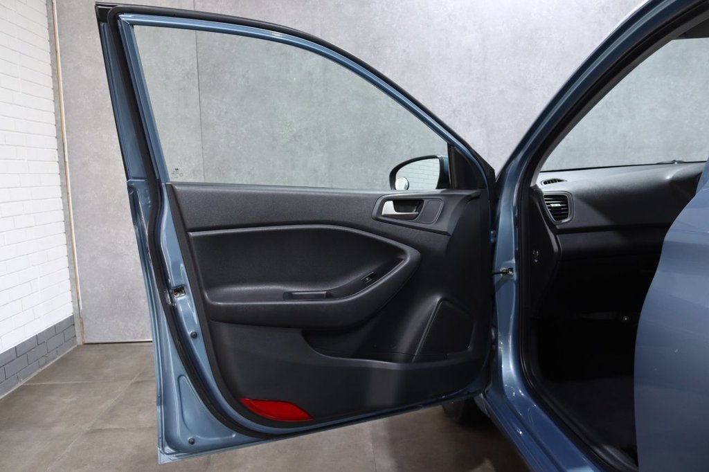 Used Hyundai i20 2018 for sale - 76068418: Photo 33