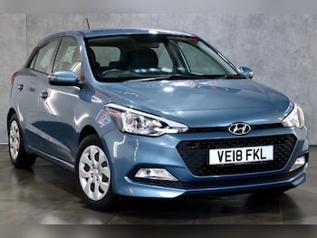Used Hyundai i20 2018 for sale - 76068418: Photo