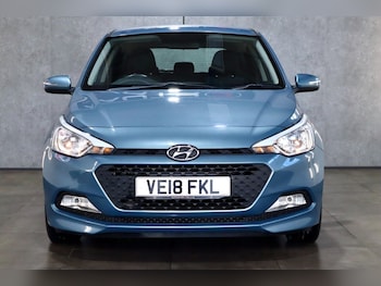 Used Hyundai i20 2018 for sale - 76068418: Photo