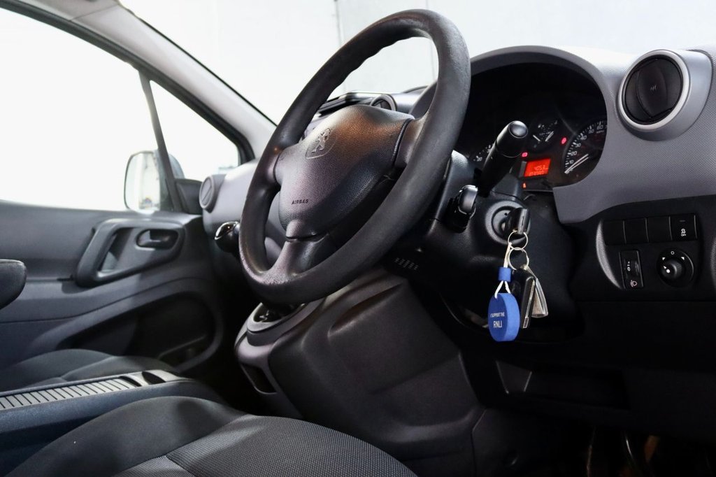 Used Peugeot Partner 2017 for sale - 76368229: Photo 14