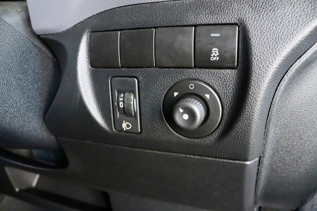 Used Peugeot Partner 2017 for sale - 76368229: Photo 25