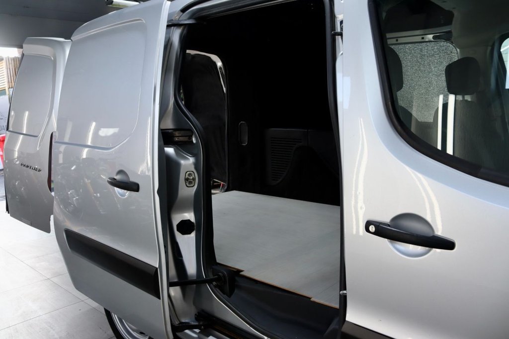 Used Peugeot Partner 2017 for sale - 76368229: Photo 30