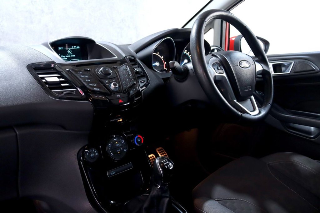 Used Ford Fiesta 2013 for sale - 76923363: Photo 17