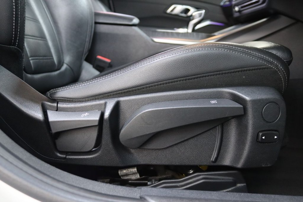 Used BMW 3 Series 2019 for sale - 77880232: Photo 33