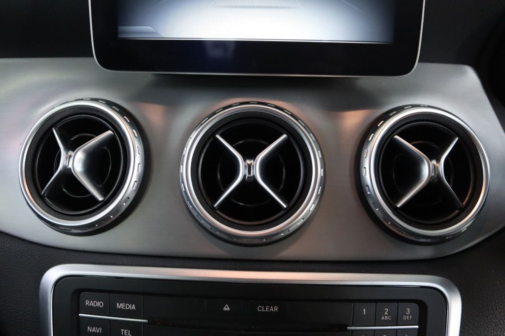 Used Mercedes-Benz GLA 2016 for sale - 77880118: Photo 39