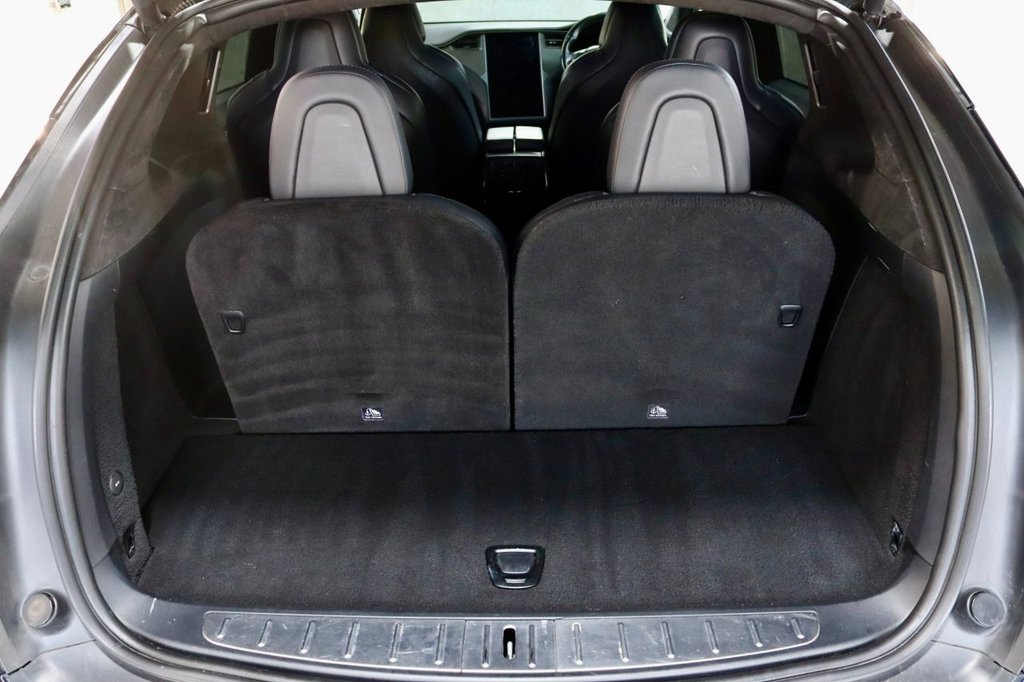 Used Tesla Model X 2018 for sale - 76438990: Photo 32