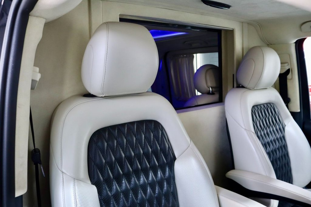 Used Mercedes-Benz V-Class 2018 for sale - 76496802: Photo 31