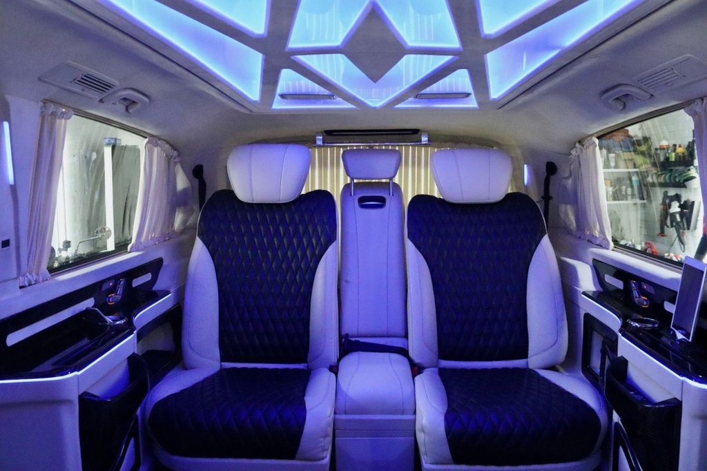 Used Mercedes-Benz V-Class 2018 for sale - 76496802: Photo 42