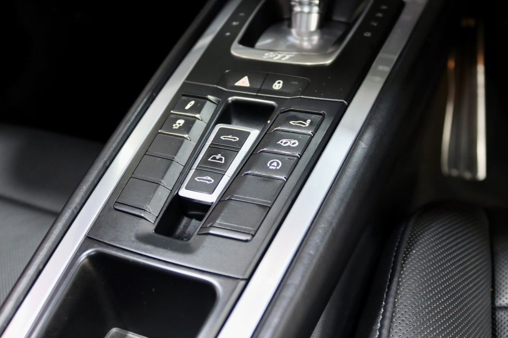 Used Porsche 911 2016 for sale - 77795060: Photo 40