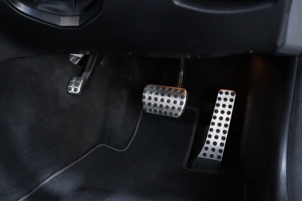 Used Mercedes-Benz E Class 2010 for sale - 77791986: Photo 30