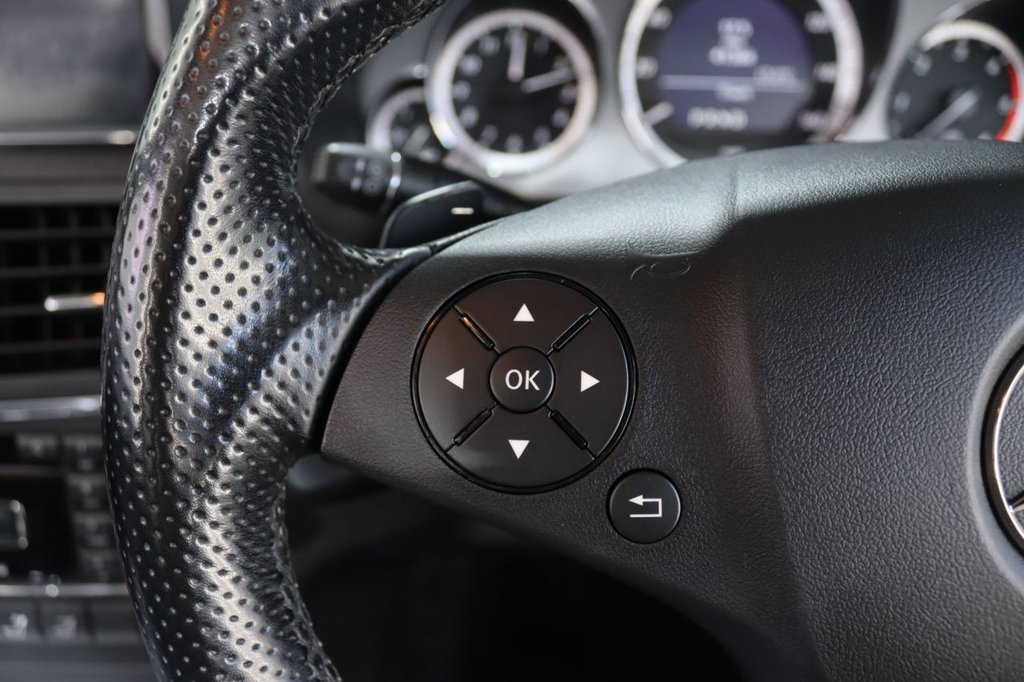 Used Mercedes-Benz E Class 2010 for sale - 77791986: Photo 41