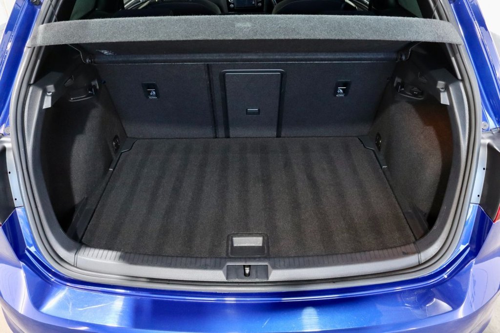 Used Volkswagen Golf 2016 for sale - 77188695: Photo 40