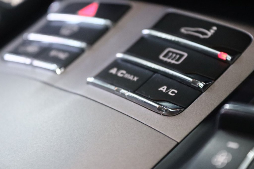 Used Porsche Panamera 2014 for sale - 76604657: Photo 30