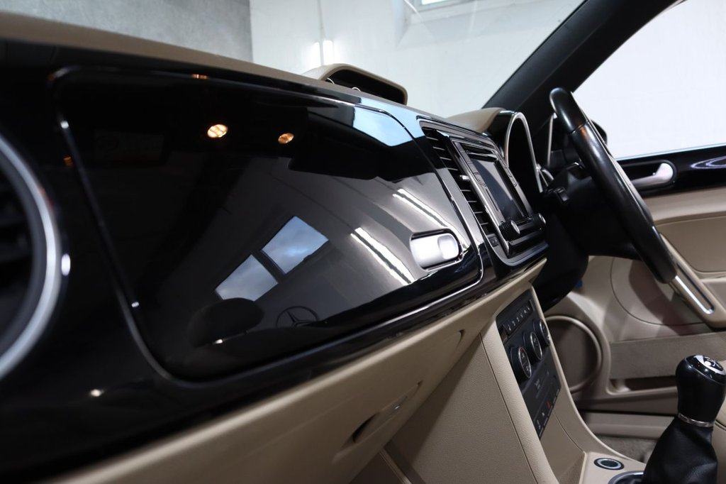 Used Volkswagen Beetle 2016 for sale - 76724302: Photo 22