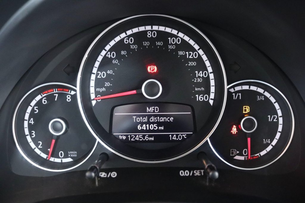 Used Volkswagen Beetle 2016 for sale - 76724302: Photo 30