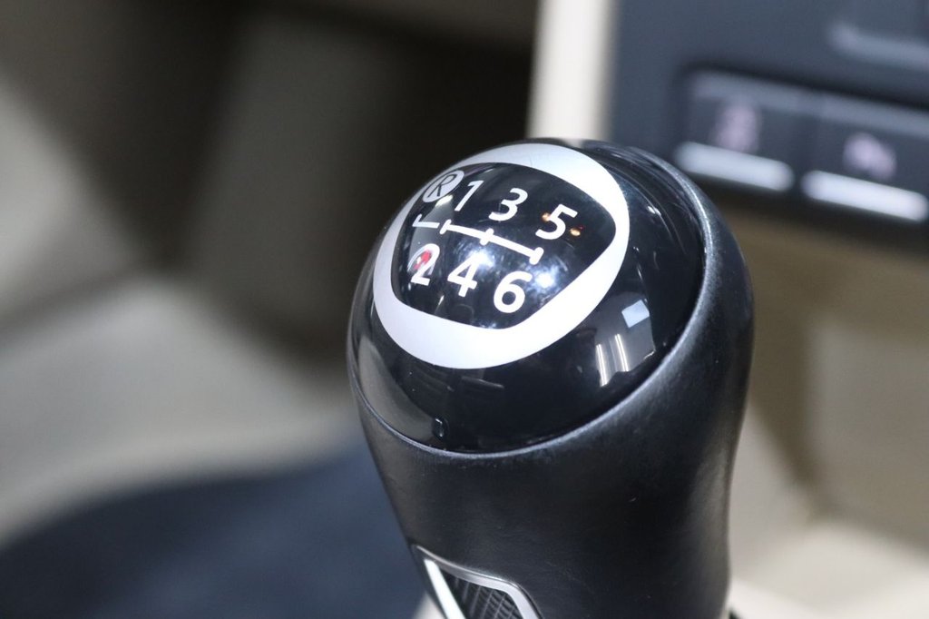 Used Volkswagen Beetle 2016 for sale - 76724302: Photo 32