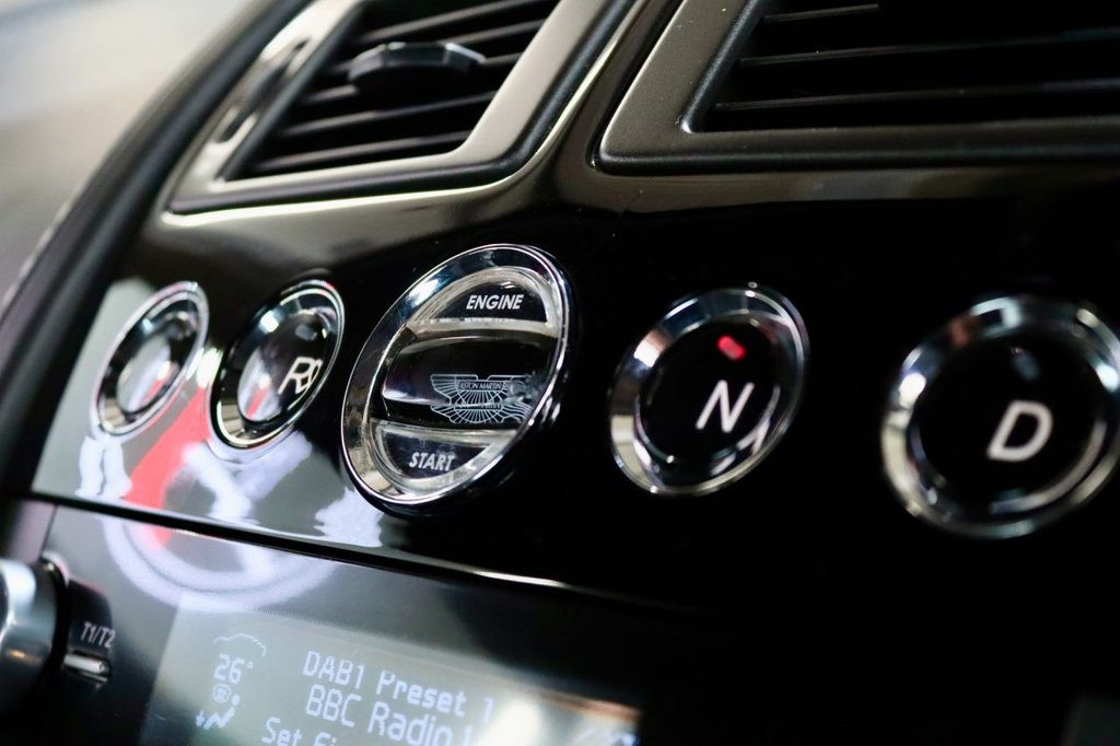 Used Aston Martin Vantage 2014 for sale - 77384483: Photo 27