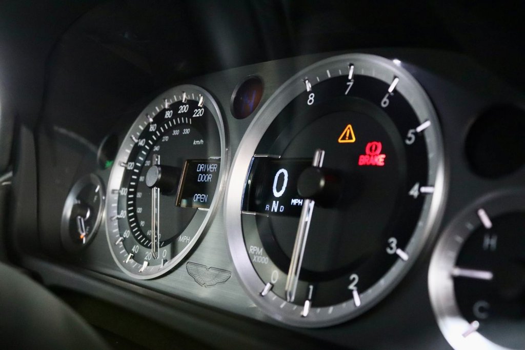 Used Aston Martin Vantage 2014 for sale - 77384483: Photo 35