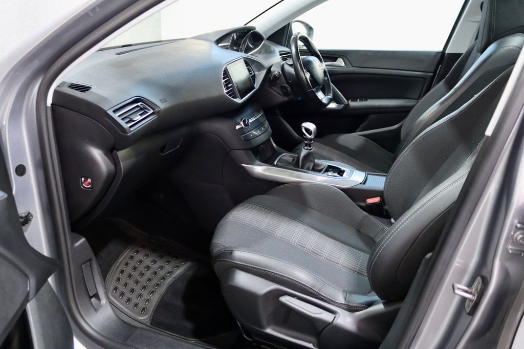 Used Peugeot 308 2019 for sale - 77990902: Photo 16