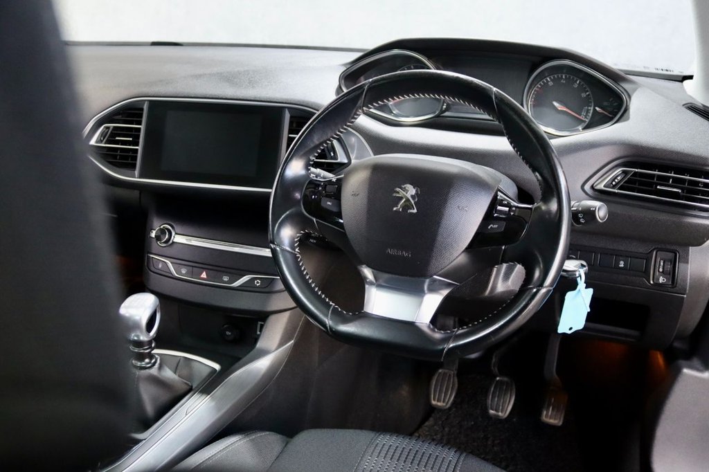 Used Peugeot 308 2019 for sale - 77990902: Photo 17