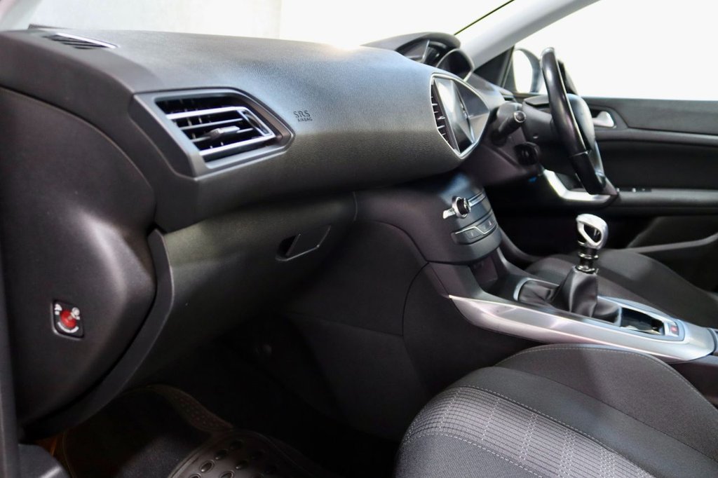 Used Peugeot 308 2019 for sale - 77990902: Photo 22