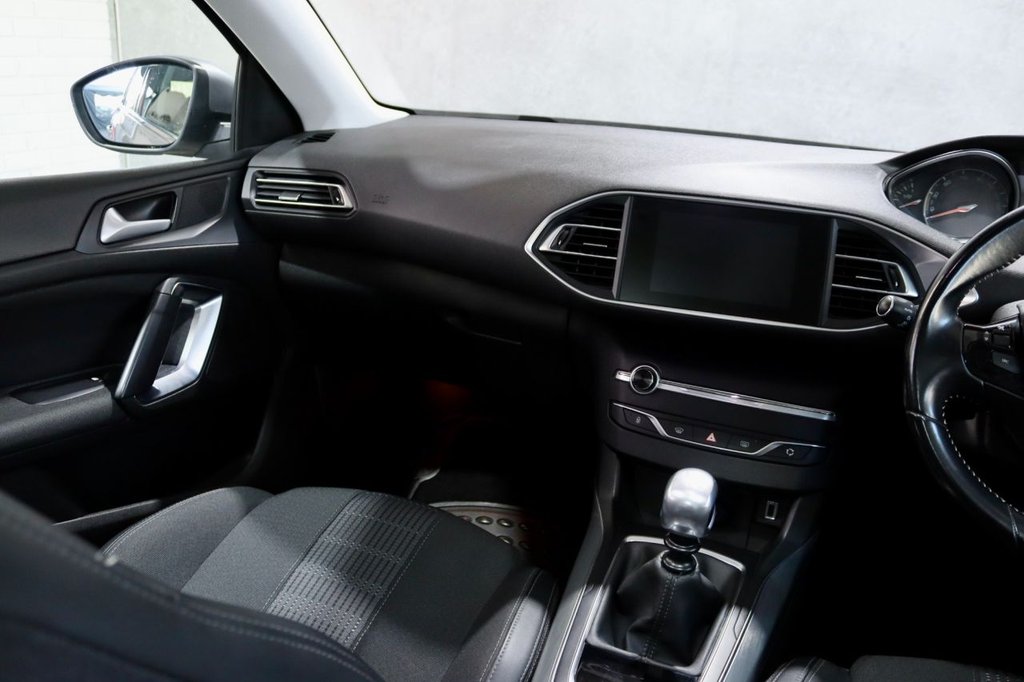 Used Peugeot 308 2019 for sale - 77990902: Photo 24