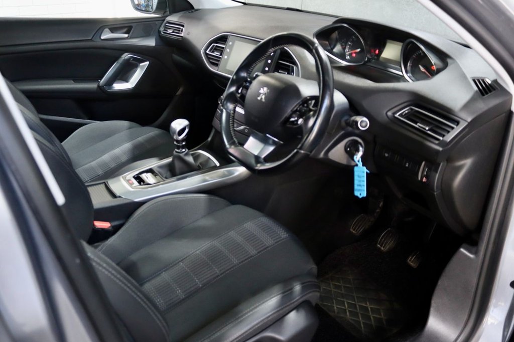 Used Peugeot 308 2019 for sale - 77990902: Photo 40