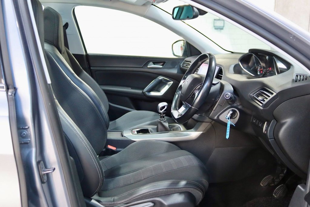 Used Peugeot 308 2019 for sale - 77990902: Photo 41