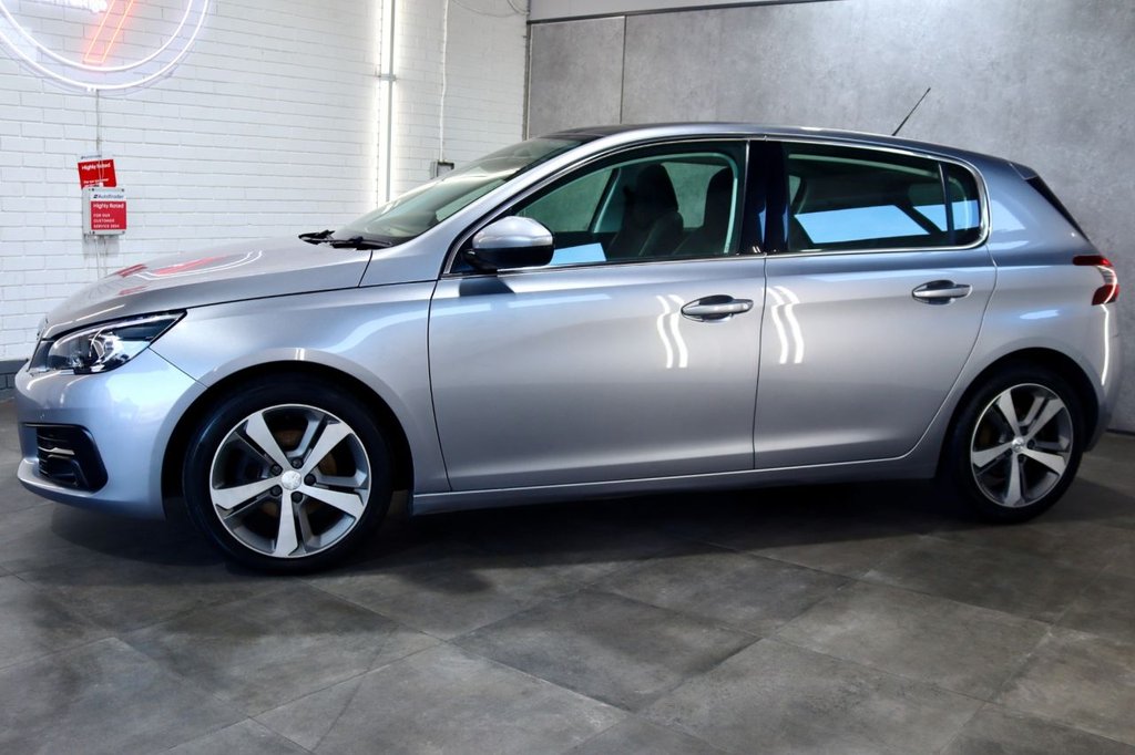 Used Peugeot 308 2019 for sale - 77990902: Photo 8