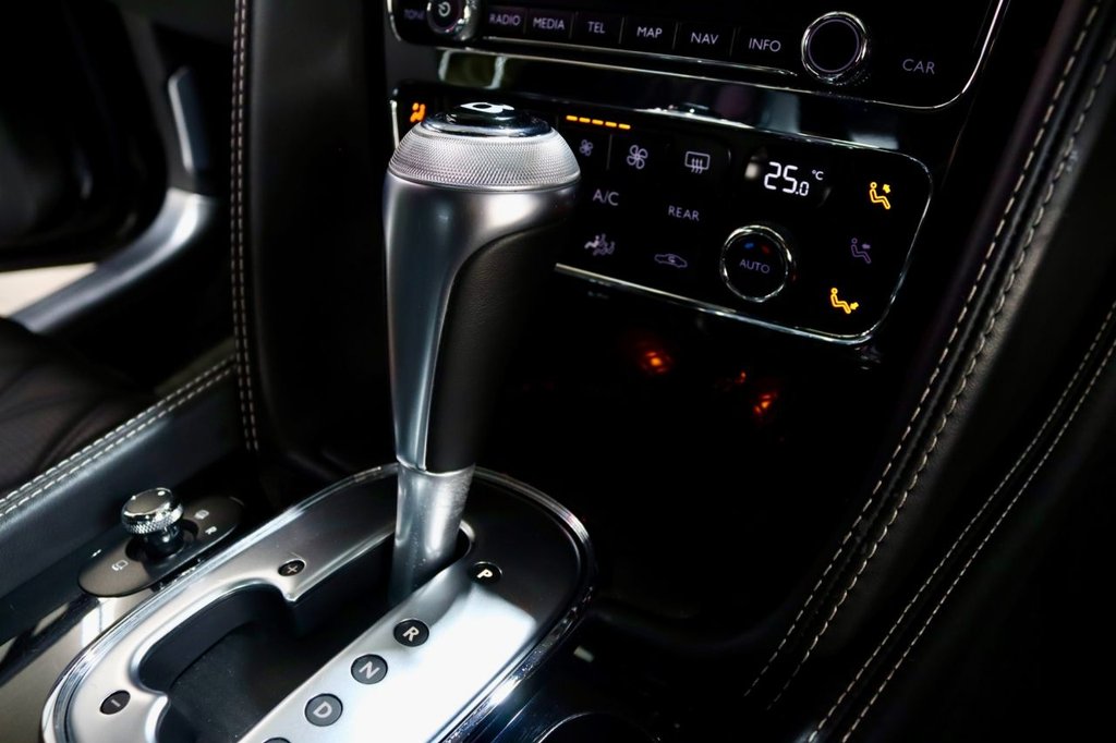 Used Bentley Flying Spur 2015 for sale - 76147432: Photo 38