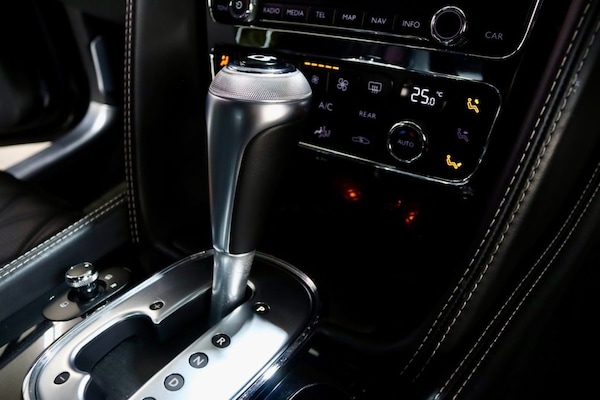 Used Bentley Flying Spur 2015 for sale - 76147432: Photo 38