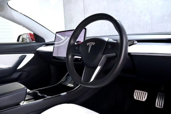 Used Tesla Model 3 2020 for sale - 76132233: Photo 16