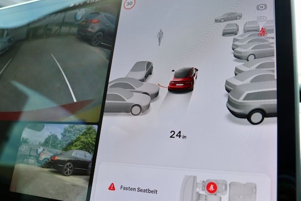 Used Tesla Model 3 2020 for sale - 76132233: Photo 29
