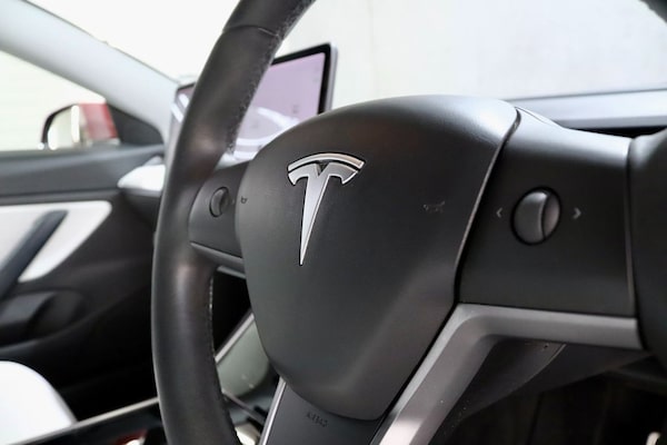 Used Tesla Model 3 2020 for sale - 76132233: Photo 38