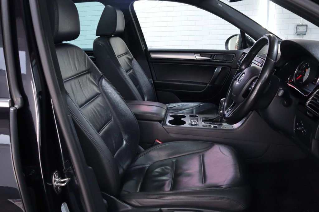 Used Volkswagen Touareg 2016 for sale - 77593952: Photo 16