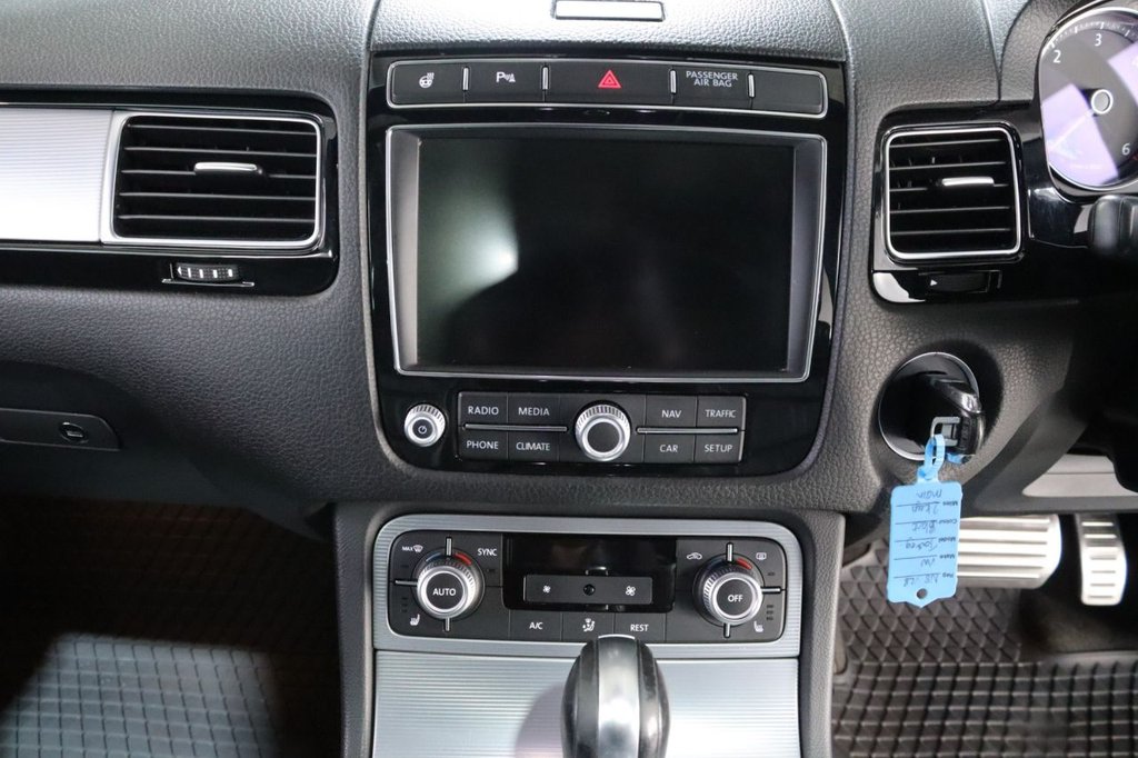 Used Volkswagen Touareg 2016 for sale - 77593952: Photo 24