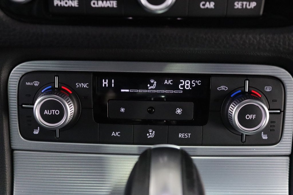 Used Volkswagen Touareg 2016 for sale - 77593952: Photo 31