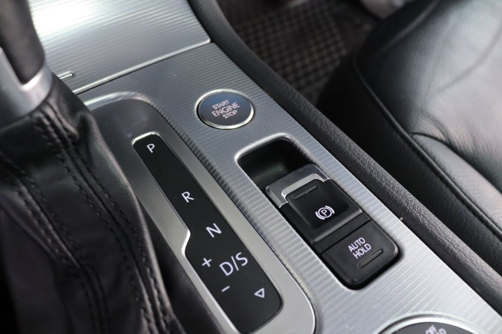 Used Volkswagen Touareg 2016 for sale - 77593952: Photo 36