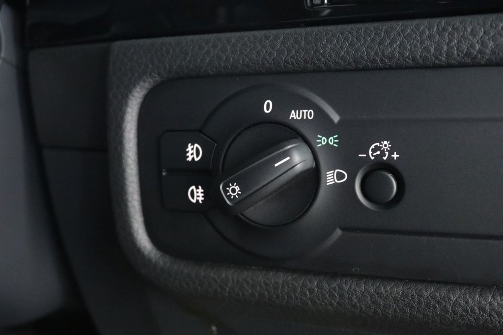 Used Volkswagen Touareg 2016 for sale - 77593952: Photo 37