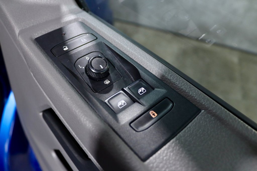 Used Volkswagen Transporter 2021 for sale - 77835427: Photo 30