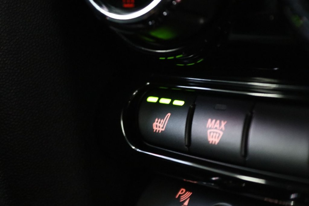 Used MINI Hatch 2015 for sale - 76909885: Photo 24