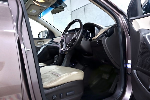 Used Hyundai Santa Fe 2014 for sale - 76210071: Photo 17